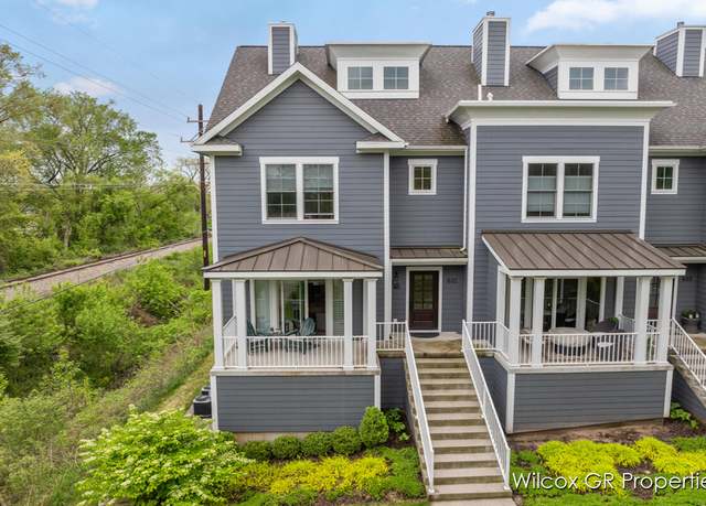 Property at 631 Greenslate Dr SE, Ada, MI 49301, 3 beds, 2.5 baths