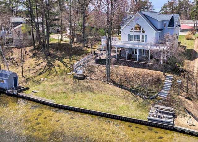 Property at 8010 Lumberjack Dr, Mears, MI 49436, 4 beds, 2.5 baths