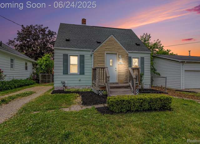 Property at 2061 E Boatfield Ave, Burton, MI 48529, 2 beds, 1.5 baths
