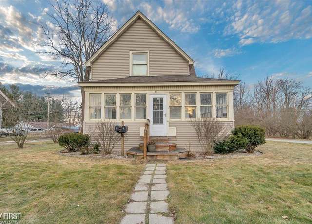 Property at 310 N Cedar St, Imlay City, MI 48444, 4 beds, 2 baths
