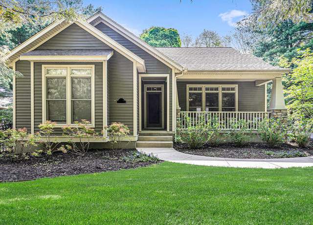 Property at 99 Ferry St, Douglas, MI 49406, 3 beds, 2 baths