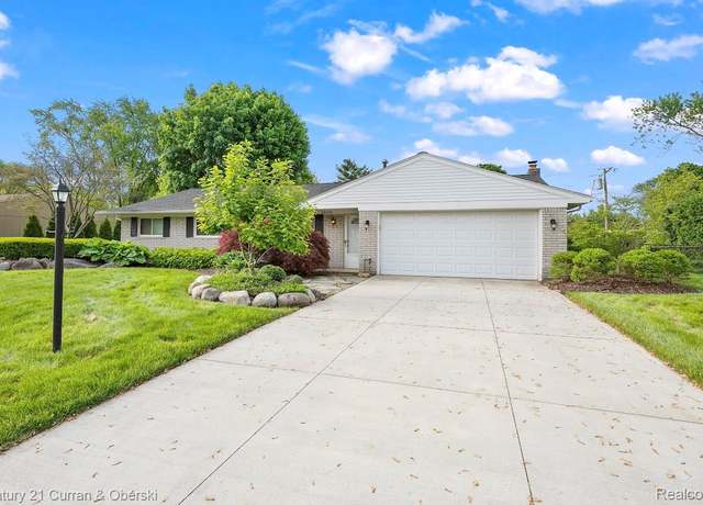 Property at 24018 Glen Ridge Ct, Novi, MI 48375, 3 beds, 1 bath