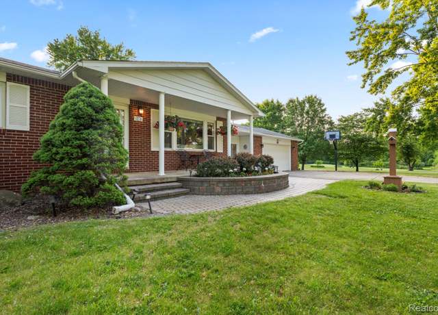 Property at 11270 Odell Rd, Linden, MI 48451, 4 beds, 2.5 baths