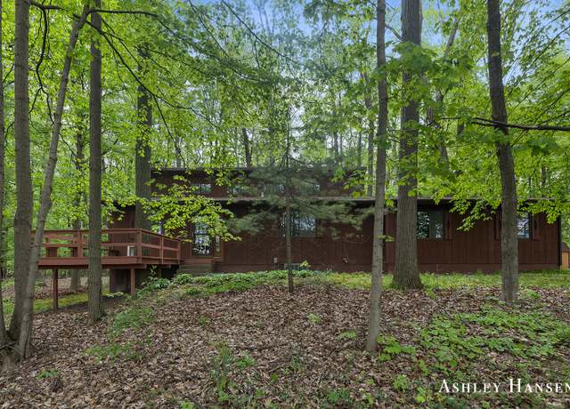 Property at 14130 Keller Ave NE, Cedar Springs, MI 49319, 4 beds, 2.5 baths