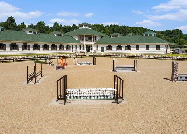 Property at 6424 Brackett Rd, Williamsburg, MI 49690, 8 beds, 7 baths