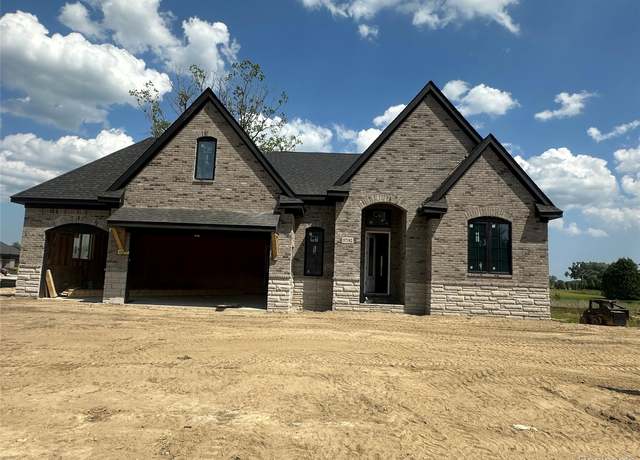 Property at 57192 Meadowridge Dr, Washington Township, MI 48094, 3 beds, 3.5 baths