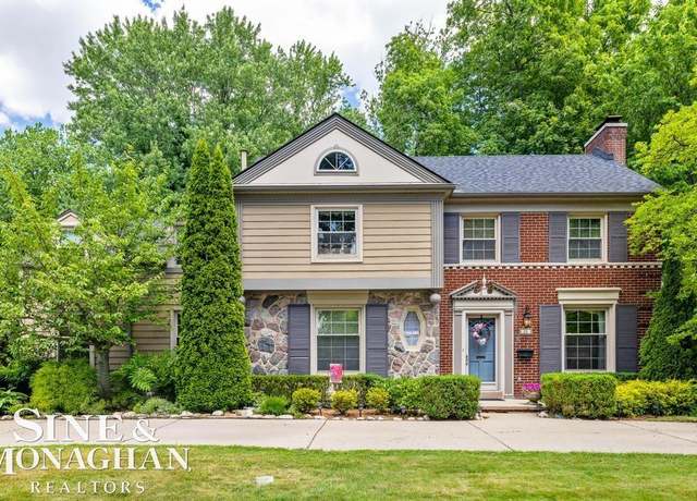 Property at 28 Hampton Rd, Grosse Pointe Shores, MI 48236, 4 beds, 3 baths