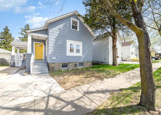 Property at 507 S Lincoln St, Bay City, MI 48708, 3 beds, 1 bath