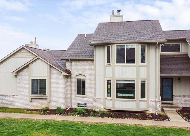 Property at 20425 Villa Grande Cir Unit 31, Clinton Township, MI 48038, 2 beds, 2.5 baths