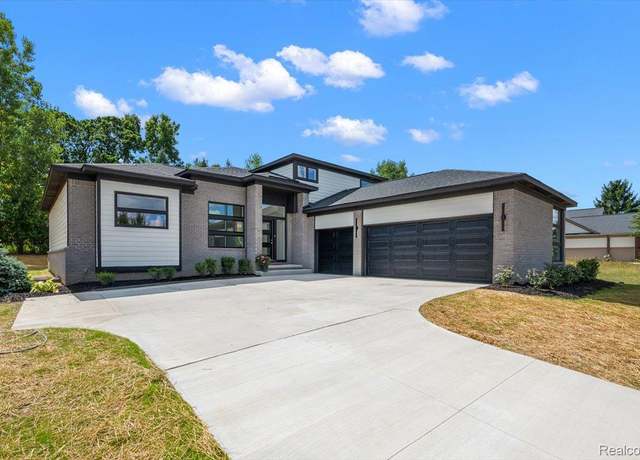 Property at 8828 Stonewall E, Independence Charter Township, MI 48348, 3 beds, 2.5 baths