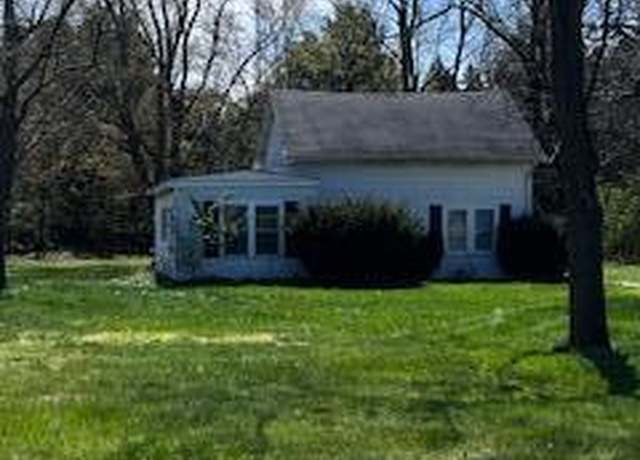 Property at 600 Benson Rd, Benton Harbor, MI 49022, 2 beds, 1 bath
