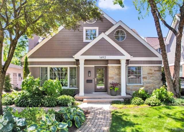 Property at 1492 Pierce St, Birmingham, MI 48009, 4 beds, 3.5 baths