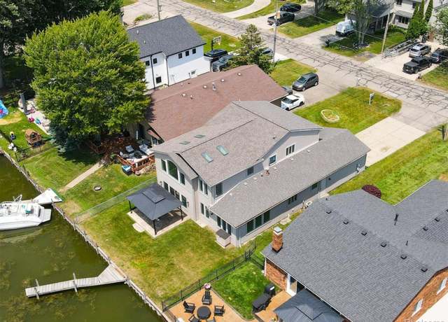 Property at 37793 Circle Dr, Harrison Township, MI 48045, 3 beds, 2 baths