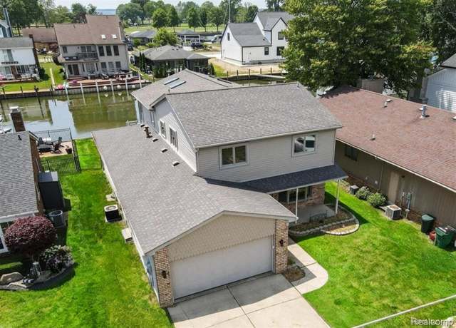 Property at 37793 Circle Dr, Harrison Township, MI 48045, 3 beds, 2 baths