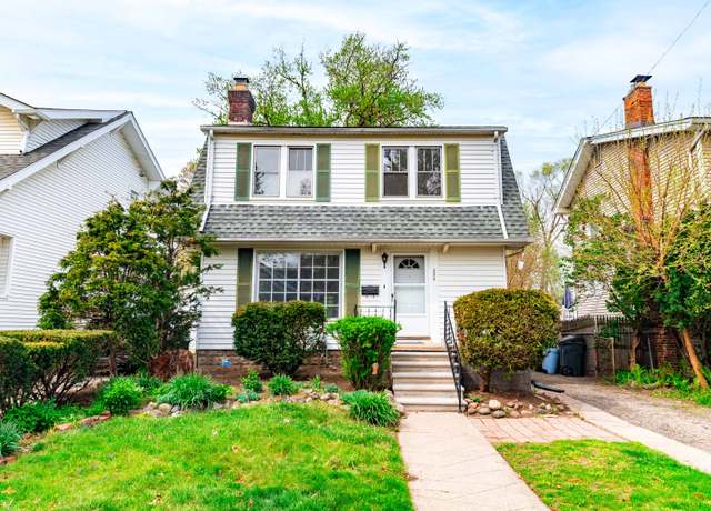 Property at 255 E Maplehurst St, Ferndale, MI 48220, 3 beds, 1 bath