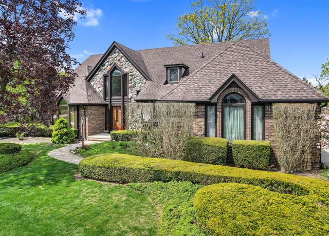 Property at 1032 Elmsmere Dr, Northville, MI 48167, 4 beds, 4 baths