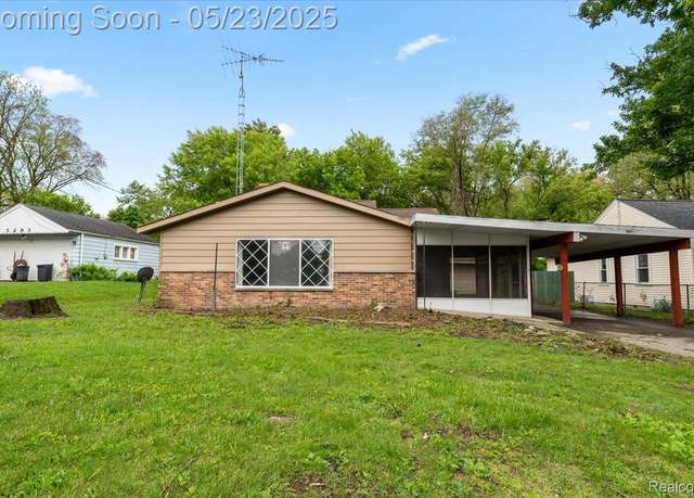 Property at 3301 S Kearsley Blvd, Flint, MI 48506, 3 beds, 1 bath