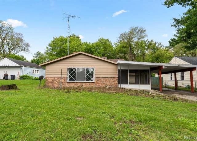 Property at 3301 S Kearsley Blvd, Flint, MI 48506, 3 beds, 1 bath