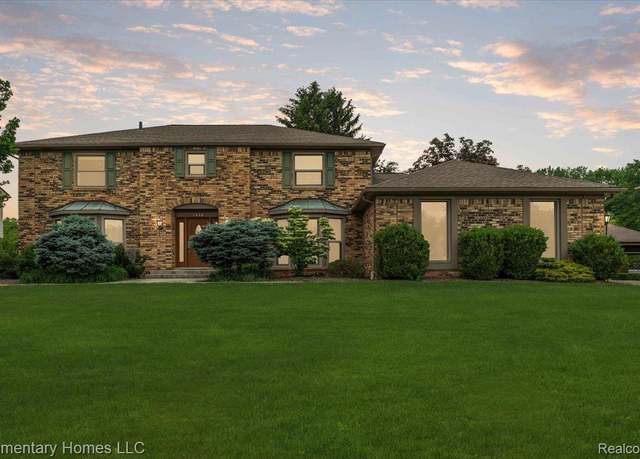 Property at 2456 Red Maple Dr, Troy, MI 48098, 4 beds, 2.5 baths