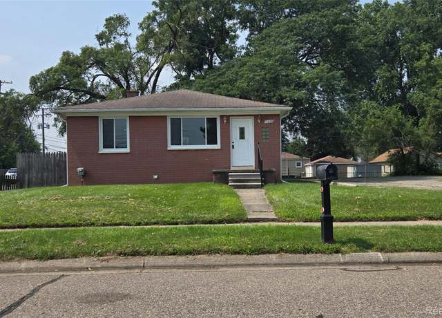 Property at 11633 Arcola St, Livonia, MI 48150, 2 beds, 1.5 baths