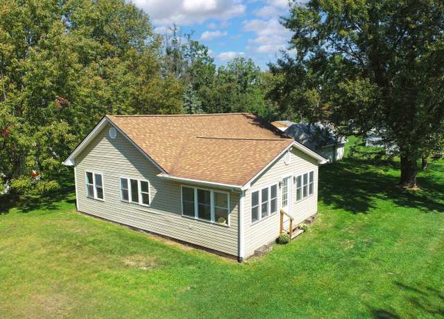 Property at 134 Narragansett St, Clay Twp, MI 48028, 3 beds, 1 bath