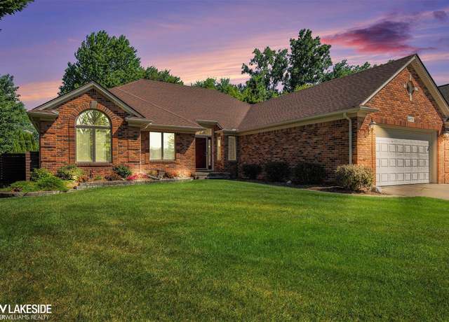 Property at 54779 Joseph Ronald Dr, Macomb, MI 48042, 3 beds, 3.5 baths