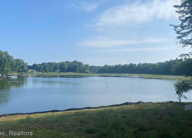 Property at Vac Araby Ct, Highland Charter Township, MI 48356