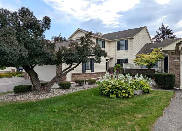 Property at 7173 Creeks Crossing Xing, West Bloomfield Charter Township, MI 48322, 3 beds, 2.5 baths