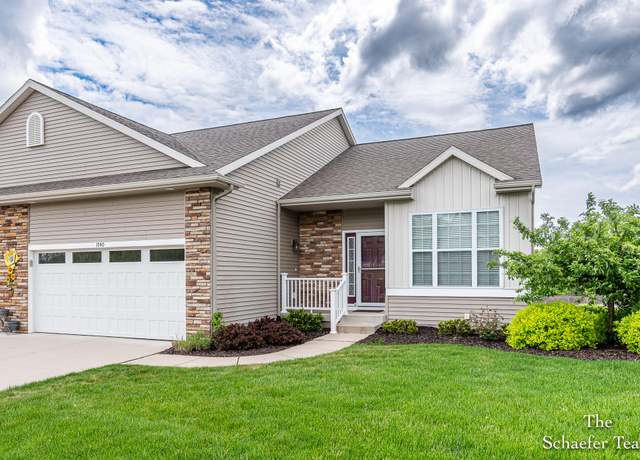 Property at 1540 Center Hill Rd SE, Lowell, MI 49331, 3 beds, 3 baths