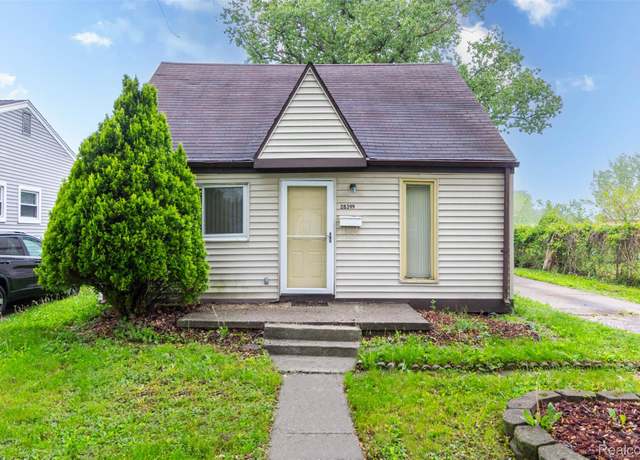 Property at 28399 Felician St, Roseville, MI 48066, 2 beds, 1 bath