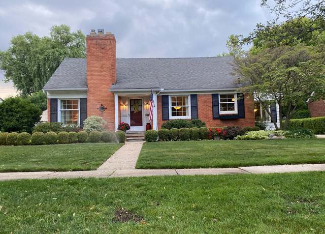 Property at 1782 Hollywood St, Grosse Pointe Woods, MI 48236, 4 beds, 2.5 baths