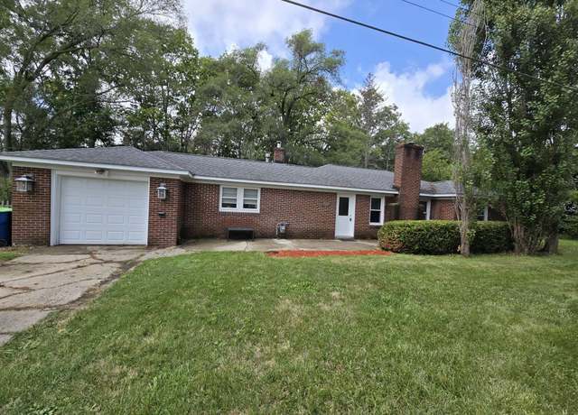 Property at 4105 Midland Rd, Saginaw Charter Township, MI 48603, 3 beds, 1 bath
