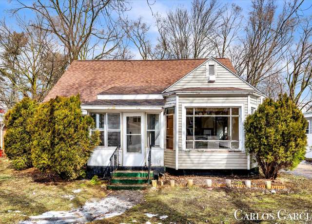 Property at 982 Allen Ave, Muskegon, MI 49442, 3 beds, 2 baths