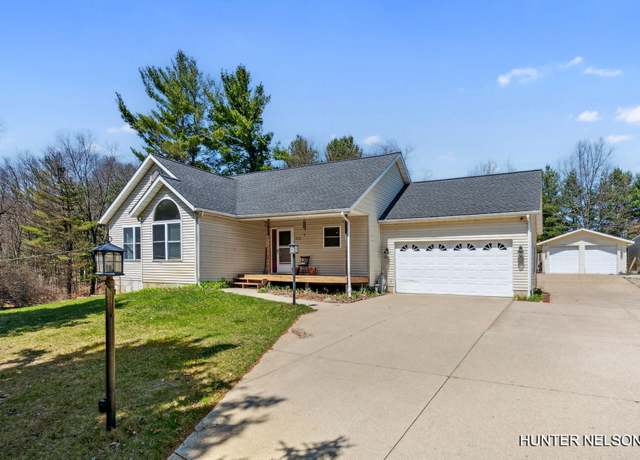 Property at 2355 18 Mile Rd NE, Cedar Springs, MI 49319, 4 beds, 2 baths