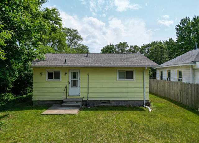 Property at 1510 Belnap St, Mt Pleasant, MI 48858, 2 beds, 2 baths