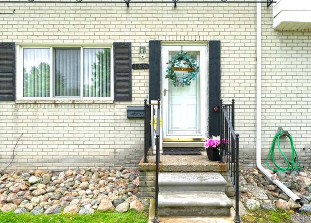 Property at 166 N Christine Cir Unit B, Mt Clemens, MI 48043, 2 beds, 1.5 baths
