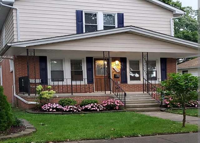 Property at 256 W Chicago Ave, Pontiac, MI 48340, 4 beds, 3 baths