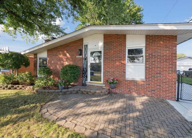 Property at 30083 Lisch St, Gibraltar, MI 48173, 3 beds, 2 baths