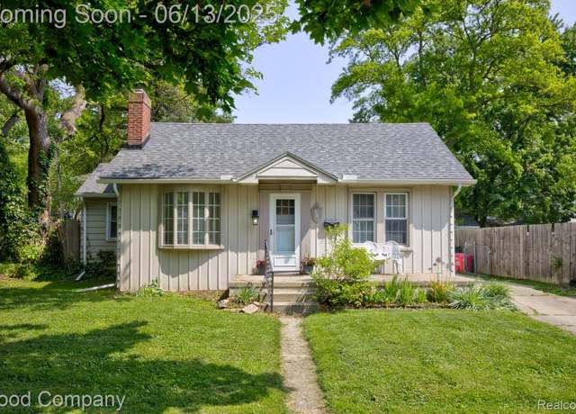 Property at 585 Roth Blvd, Clawson, MI 48017, 2 beds, 1 bath
