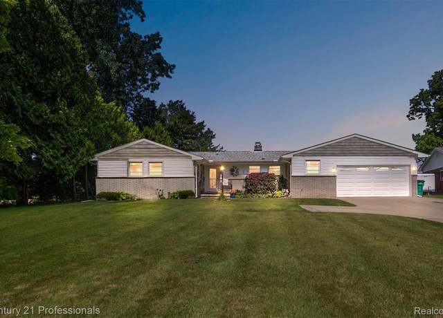 Property at 9311 Whipple Shores Dr, Clarkston, MI 48348, 3 beds, 1.5 baths
