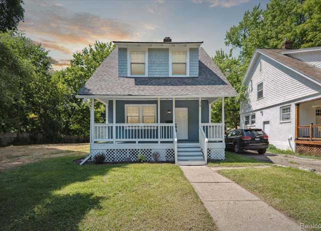 Property at 79 Oliver St, Pontiac, MI 48342, 3 beds, 1.5 baths