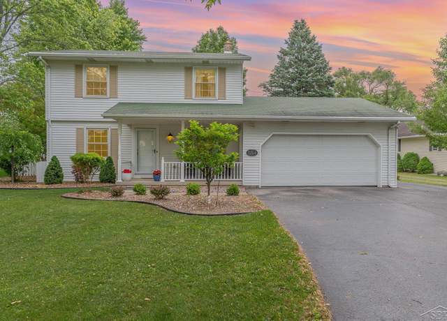 Property at 5264 Mackinaw Rd, Saginaw, MI 48603, 3 beds, 2.5 baths