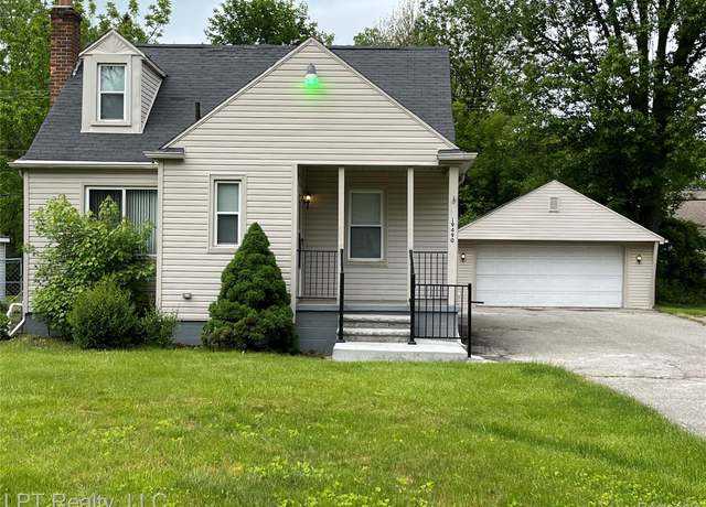Property at 19490 Goldwin St, Southfield, MI 48075, 4 beds, 1.5 baths