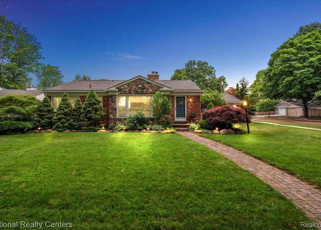 Property at 3002 Bamlet Rd, Royal Oak, MI 48073, 3 beds, 2.5 baths