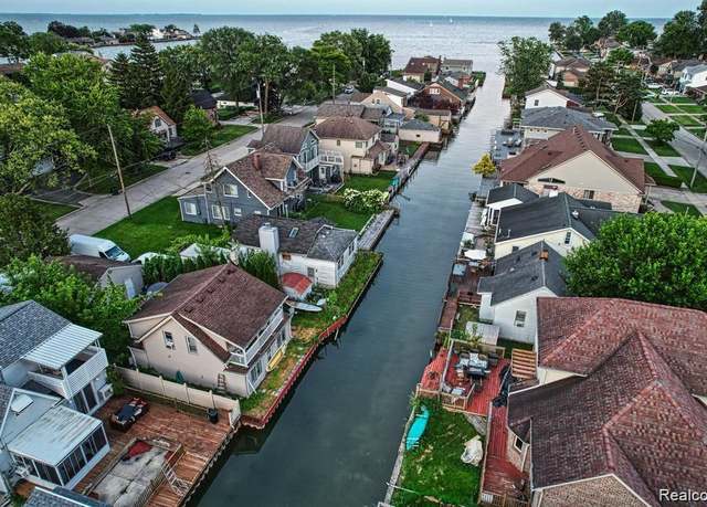Property at 22480 Beach St, St Clair Shores, MI 48081, 1 bath