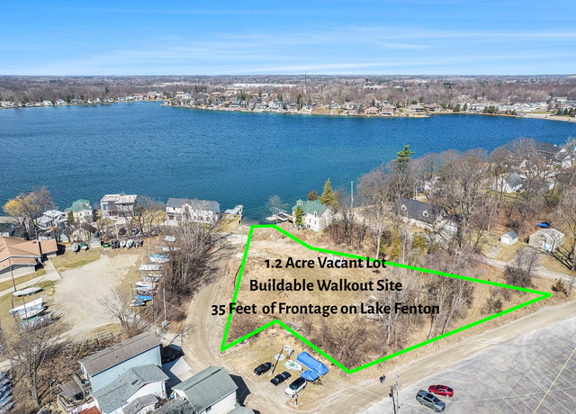Property at 2294 Sonora Dr, Fenton, MI 48430