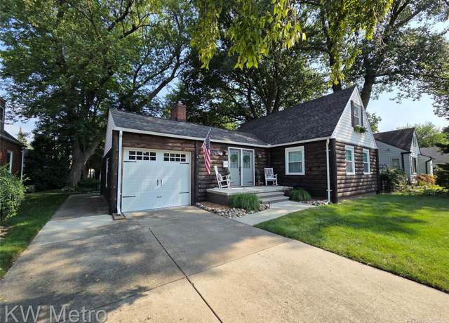 Property at 1107 E Lincoln Ave Ave, Royal Oak, MI 48067, 4 beds, 1.5 baths