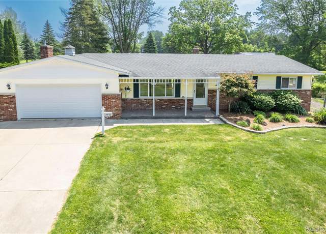 Property at 3460 N Gale Rd, Davison, MI 48423, 3 beds, 2.5 baths