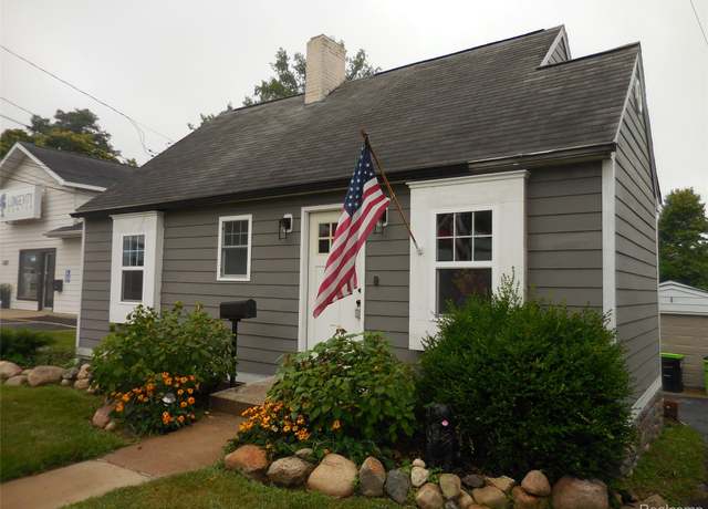 Property at 501 N Leroy St, Fenton, MI 48430, 3 beds, 2 baths