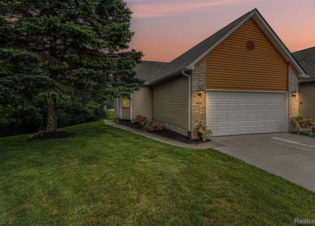 Property at 9351 Rayna Dr, Davison, MI 48423, 3 beds, 2.5 baths